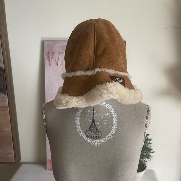 UGG Tan Sheepskin Bucket Hat with Sherling Lining and Trim
